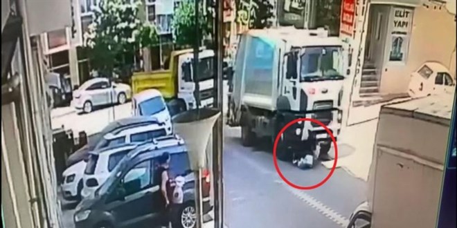 Esenyurt'ta çöp kamyonu anne ile oğlunu ezdi