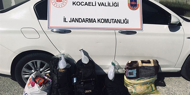 Kocaeli'de 4 eski polise FET'den gzalt
