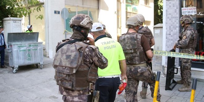 Polisleri tüfekle tehdit ettiği iddia edilen şüpheliye gözaltı