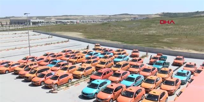İBB, 302 havalimanı taksisinin çalışma ruhsatını iptal etti