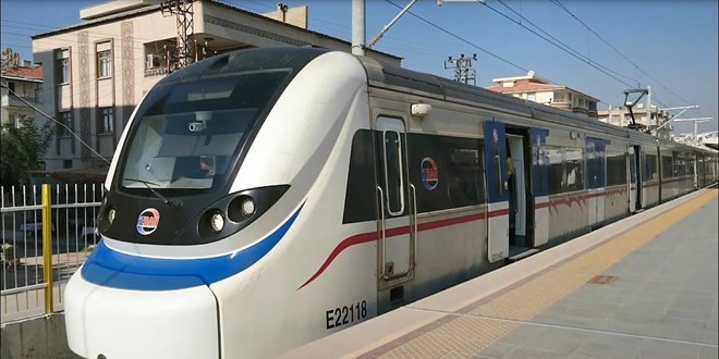 İzmir'de sinyalizasyon kablolarının çalınması İZBAN seferlerini aksattı
