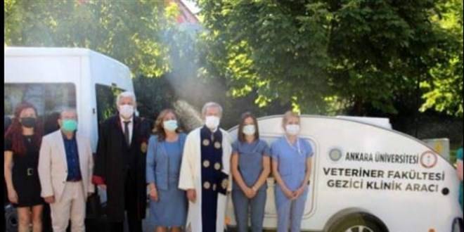 Gönüllü veterinerler yangından etkilenen hayvanlar için zamanla yarışıyor