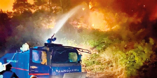 Yangına karşı topyekun hücum