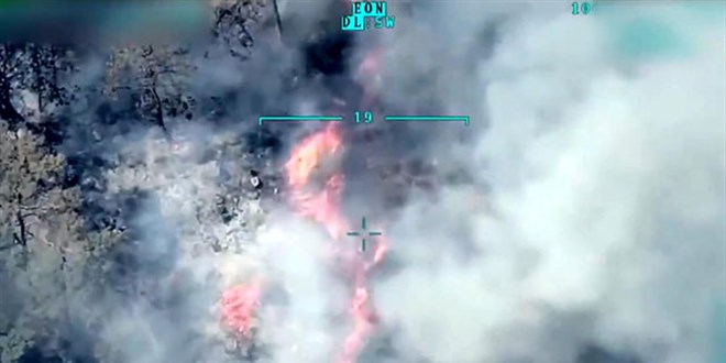 Deniz Kuvvetleri'nin HA'lar, 12 ilde 45 yangn tespit etti