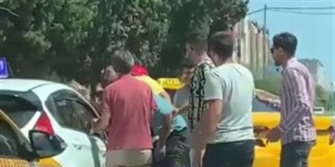 Sürücü adayını sözlü taciz eden taksi şoförlerine para cezası