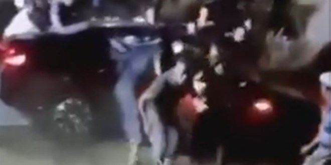 Kız arkadaşıyla ormana gezintiye giden gençler linç ediliyordu