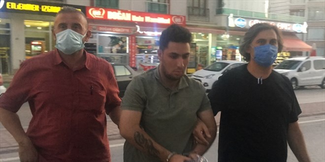 22 yaşındaki dolandırıcı 'iş vaadiyle' 120'şer lira talep etmiş