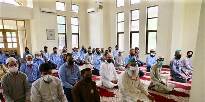 Pakistan'da camilerde Türkiye için dua edildi