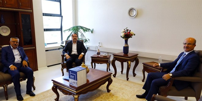 Memur Sen, YÖK Başkanını ziyaret etti
