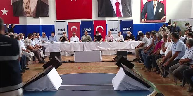 Bakanlar �avu�o�lu, Kurum ve Karaismailo�lu muhtarlarla bulu�tu