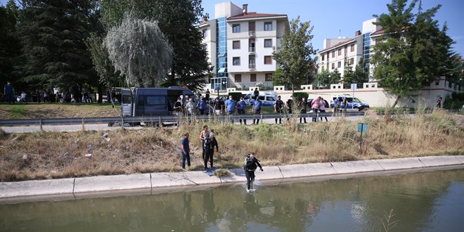 Eskişehir'de sulama kanalına düşen çocuk kayboldu