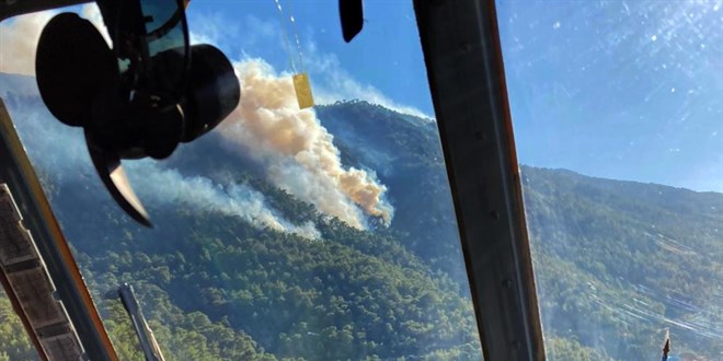 Muğla'da 4 noktada yangınlar devam ediyor