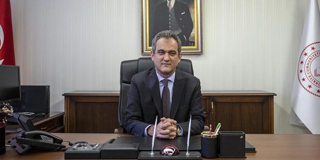 Bakan Özer, Türkiye Maarif Vakfı Mütevelli Heyeti üyeliğinden ayrıldı