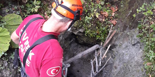 Zonguldak'ta bir kişi define ararken kazdığı çukurda ölü bulundu