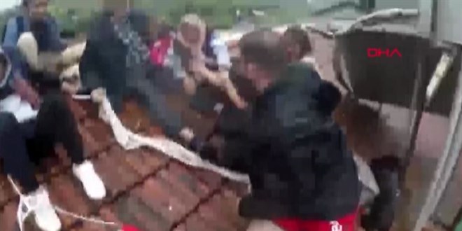 Afet bölgesinde zamanla yarış! Böyle kurtarıldılar