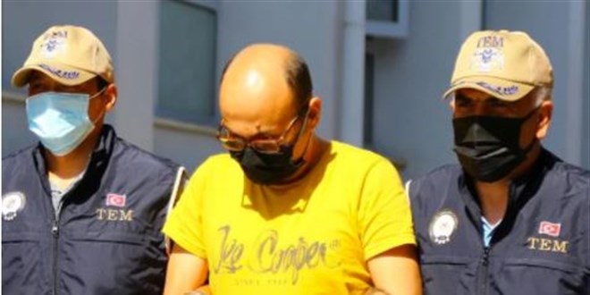 3 yıldır aranan FETÖ zanlısını polis alnındaki benden tanıyıp yakaladı