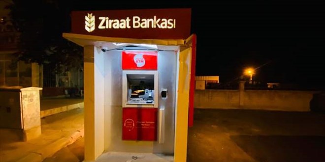 Aksaray'da ATM'ye forkliftle saldr an gvenlik kamerasnda