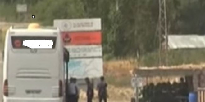 Validen 'göçmen taşıyan otobüs' görüntülerine açıklama