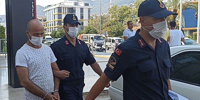 'Cin çıkarma' bahanesiyle 2 kadına cinsel istismarda bulundu, tutuklandı