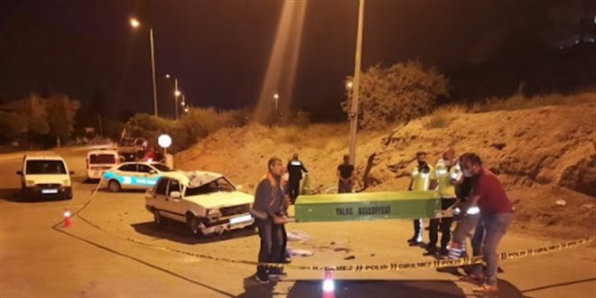 Kayseri'de otomobilin çarptığı bisiklet sürücüsü öğretmen öldü