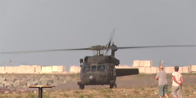 Sel felaketinde evinde mahsur kalan 97 ya��ndaki Ahmet dede helikopterle kurtar�ld�