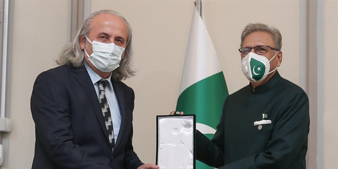Türk bilim insanlarına Pakistan devlet ödülü verildi