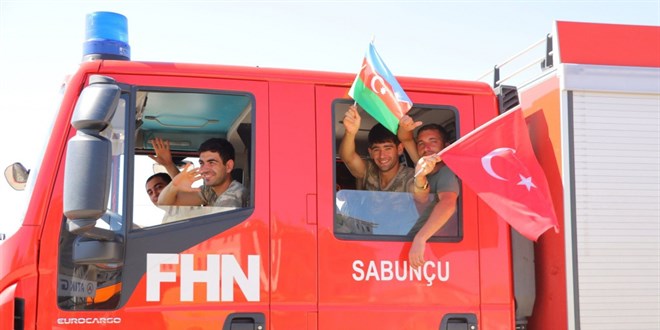 Grev tamam: Azerbaycanl itfaiyeciler dn yolunda