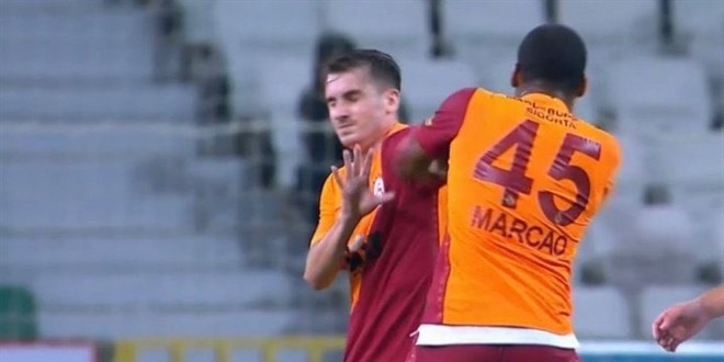 Takım arkadaşına saldıran Marcao, idmanda yer almadı