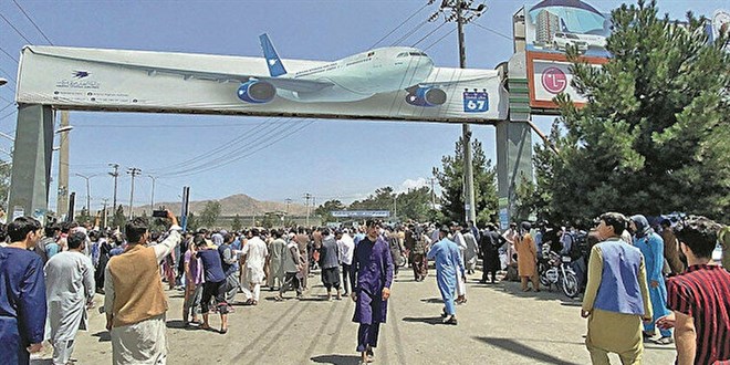 Afganistan'da Türkiye farkı: Bizimle kalın