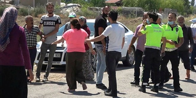 Kaza yapan otomobilini gören baba çılgına döndü!