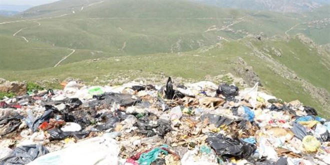 Taşköprü Yaylası çöplüğe döndü