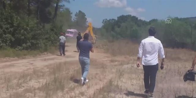 Bak�mevi yak�n�nda �l� hayvanlar�n g�m�lmeden bekletilmesi tepki �ekti