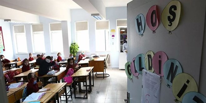 �zel okullar y�z y�ze telafi e�itimine ba�l�yor