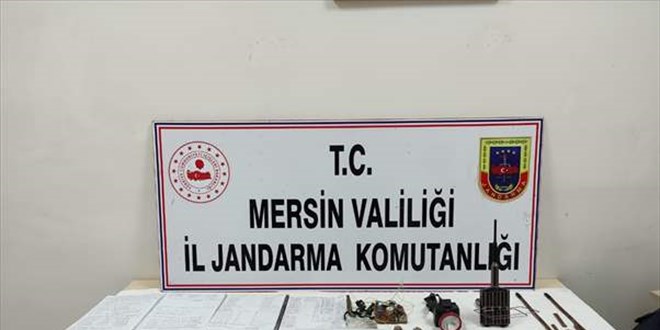 Mersin'de kaçak kazı yapan 7 kişi suçüstü yakalandı