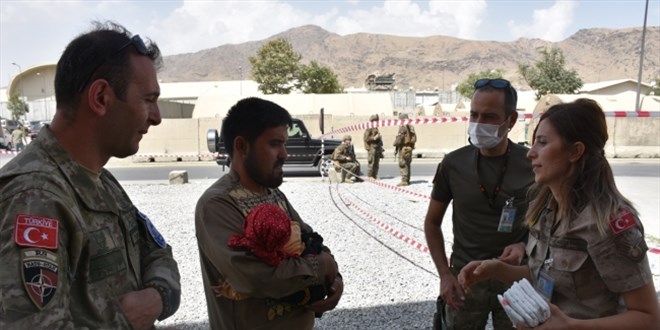 Afgan bebe�e T�rk askeri �efkati