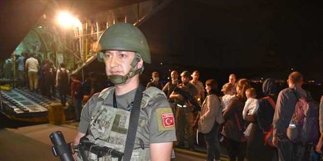 Kabil'deki 100'ü aşkın Türk vatandaşı TSK'nın 'Herkül'ü ile tahliye edildi