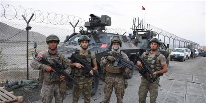 Türkiye ve Azerbaycan askerleri Kabil'de omuz omuza görev yapıyor
