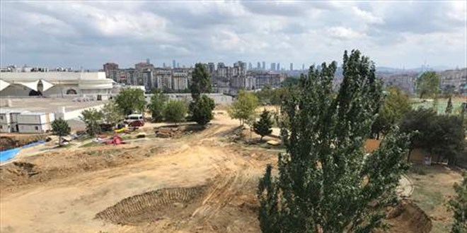 Yürütmeyi durdurma kararı verilen parkta, İBB yıkım çalışmalarını durdurdu