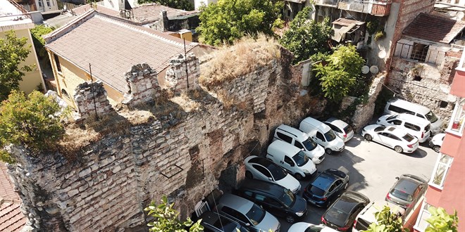 Tarihi Kontaskalion Limanı otopark olarak kullanılıyor