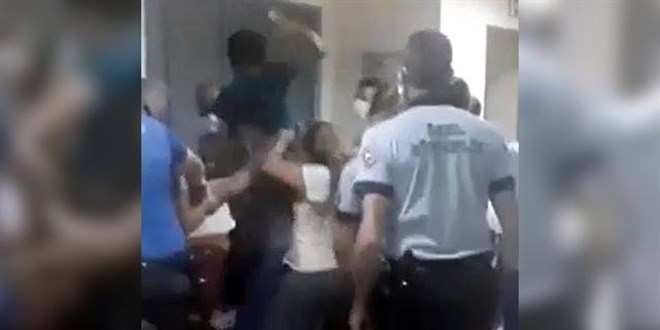 Bakan Koca'dan sağlık çalışanlarının darp edilmesine ilişkin açıklama