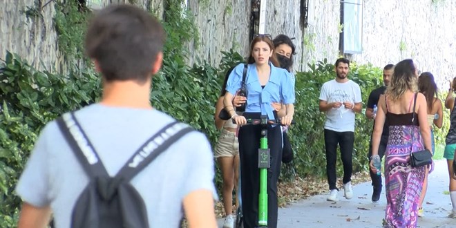 Kurallara uymadan kullanılan scooterlar tehlike saçıyor