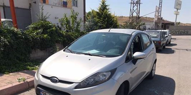 Araba alacağım derken 75 bin lirasını çaldırdı