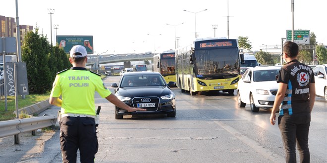 İstanbul'da 'çakarlı araç' denetimi