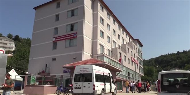 Sahte doktor yurtta kalan selzedeleri muayene etmiş