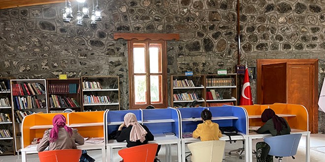 49 yıllık cezaevi taş bina kütüphaneye dönüştürüldü