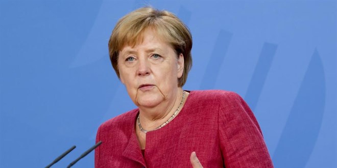 Merkel ne kadar emekli maa alacak?