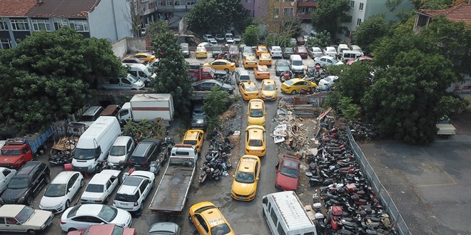 Yediemin otoparkları taksilerle doldu