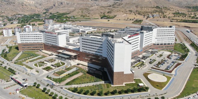 Fethi Sekin Şehir Hastanesi, bölgenin lokomotifi oldu