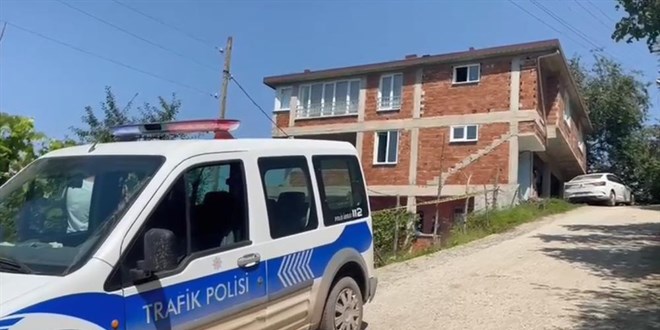 14 yaşındaki çocuk ailesini katletti: 3 ölü, 1 ağır yaralı