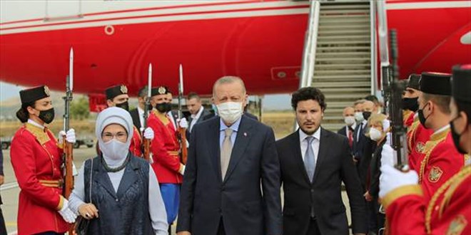 Trkiye Cumhurbakan Erdoan Karada'a geldi